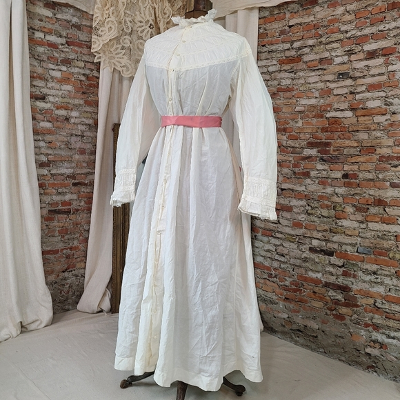 Antique 1850s 1860s White Nightgown Civil War Era Cotton Robe Eyelet Drop Sleeve - Picture 12 of 16
